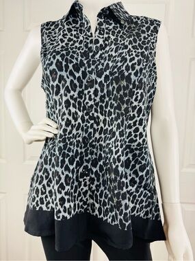 Urban Diction Leopard Print Sleeveless Top in Black and Gray